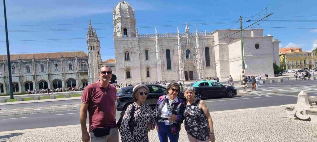 monasterio-jeronimos una de las visitas que mas gusta a los colombianos en Lisboa