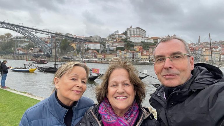 Oporto. Puente Luis i, en un viaje a Portugal con adultos mayores