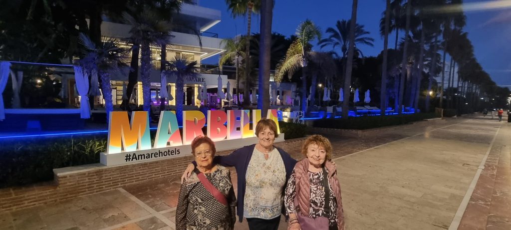 3 hermanas mayores en un viaje privado por Andalucia con mi acompanamiento. Mezquita de Cordoba